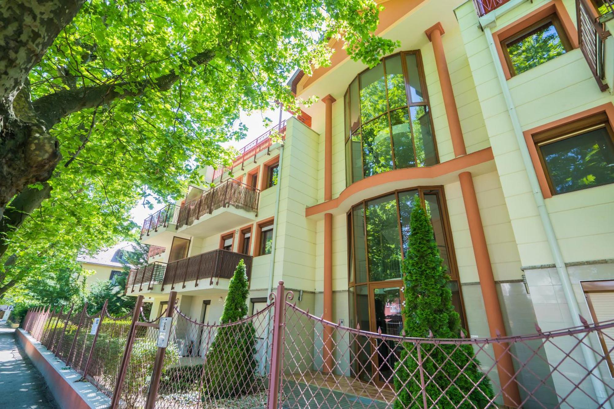 Plazs Home Apartman Siófok Exterior foto